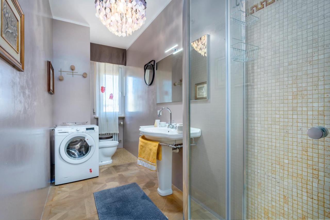 Lucilla Home - Apt Con Wifi Nel Cuore Di Udine Kültér fotó