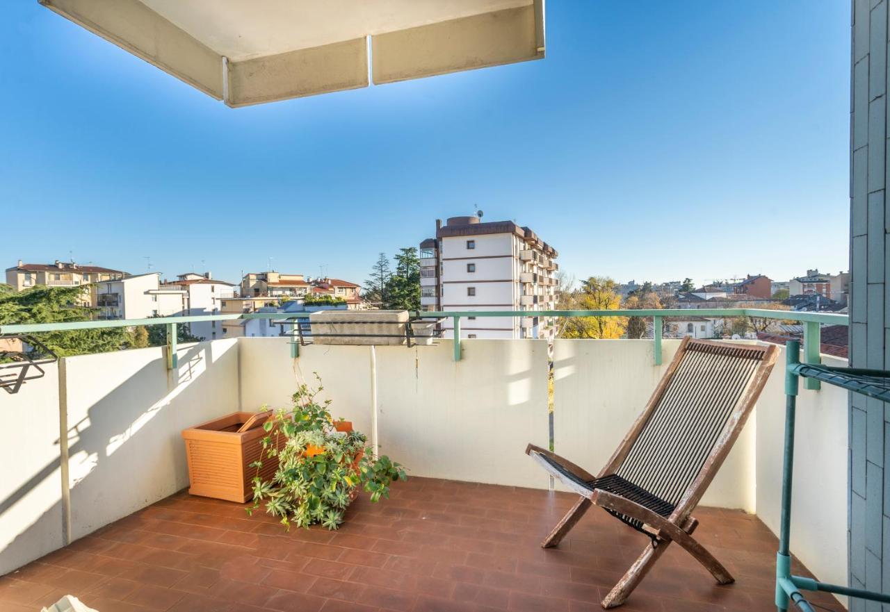 Lucilla Home - Apt Con Wifi Nel Cuore Di Udine Kültér fotó
